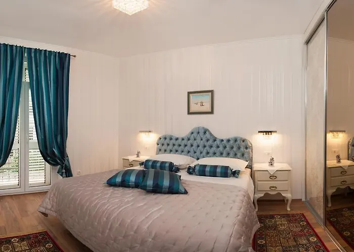 Apartments Tonis