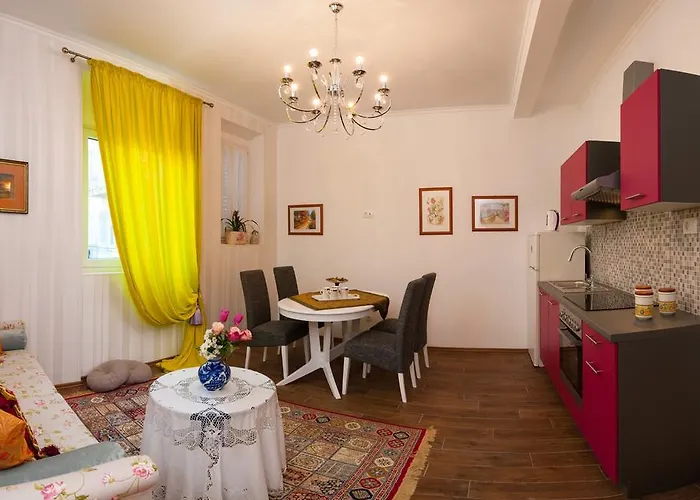 Apartments Tonis